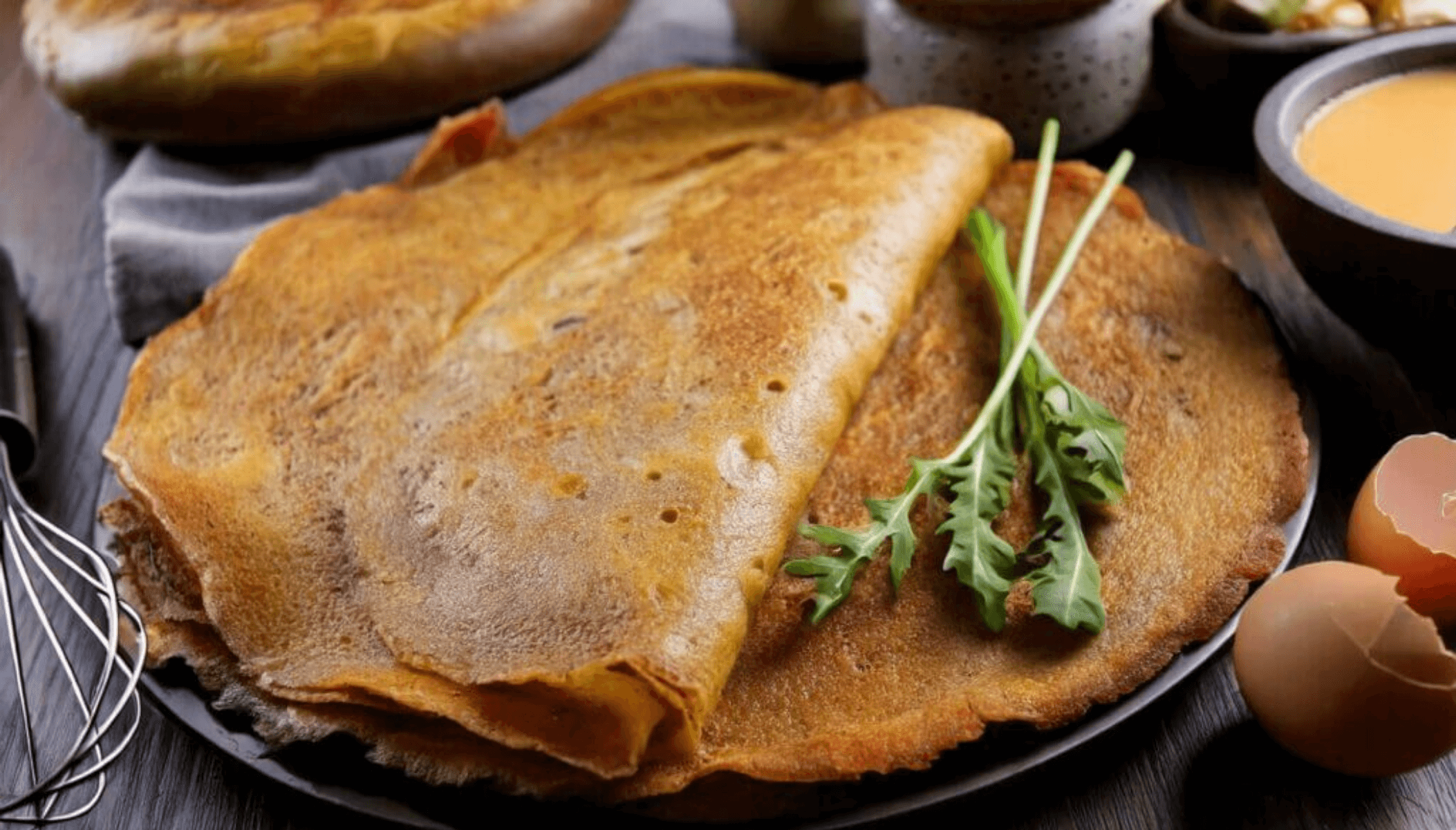 Galette de blé noir aux champignons et bleu des marais